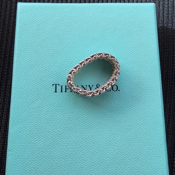 Tiffany & Co. Silver Chain Link Ring - Picture 4 of 6